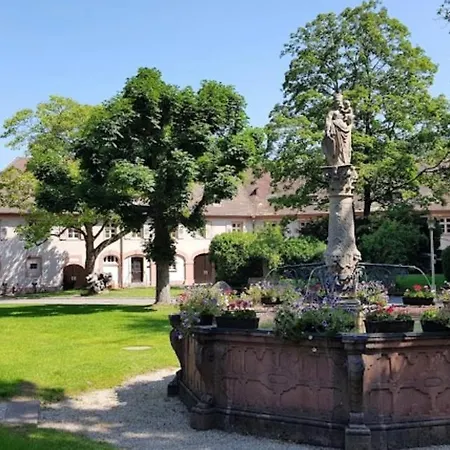 Eckberg Near Centre & Nature *